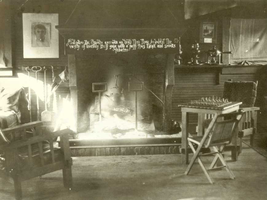 06-24-1 Dragon fireplace